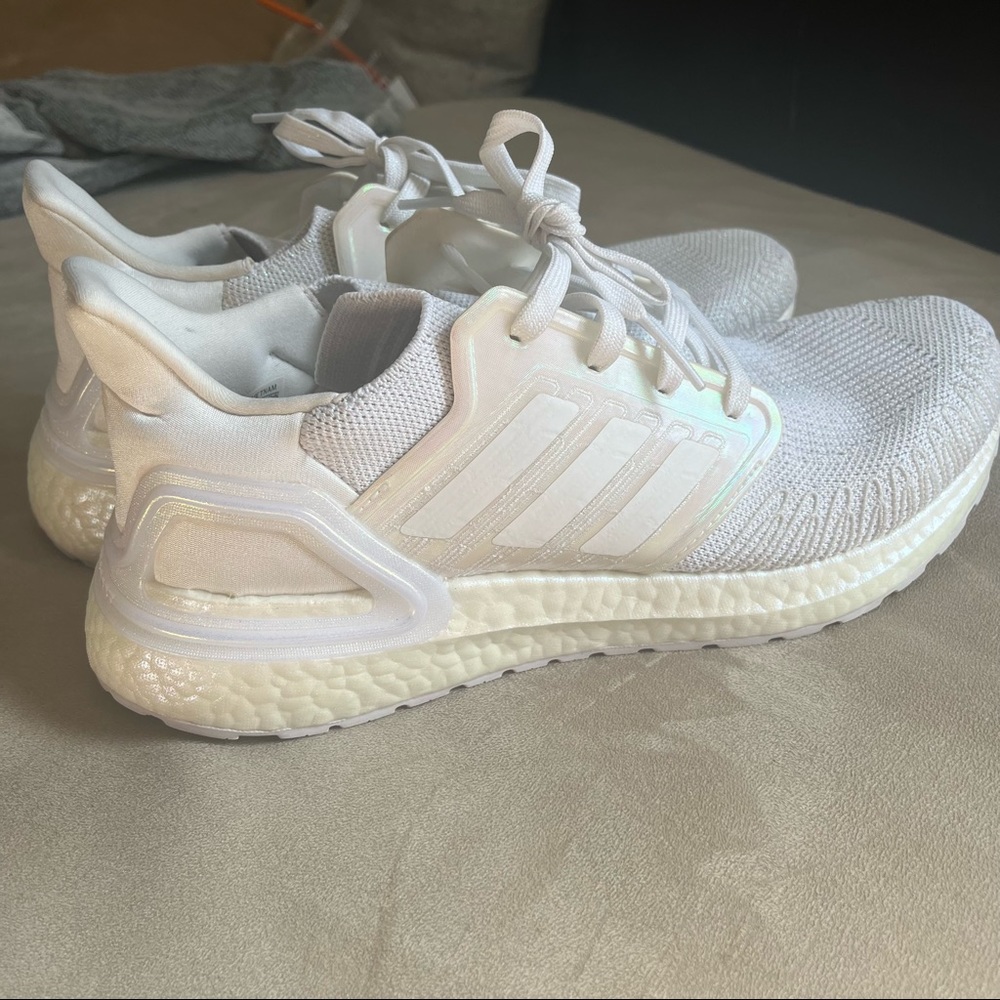 White Adidas Ultra Boosts